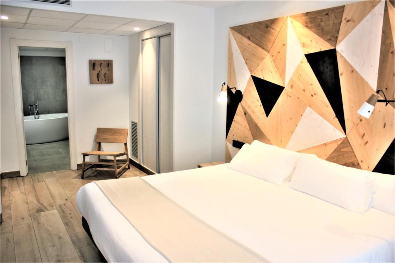 Apartahotel Dos Rios Aínsa Buitenkant foto